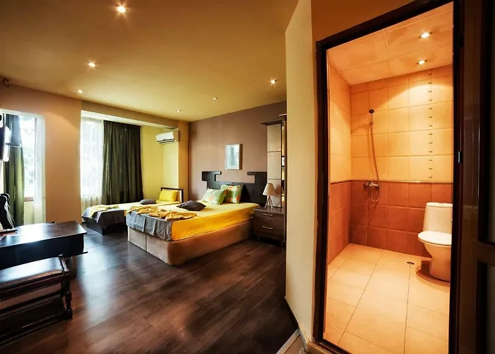 特拉卡特公寓酒店